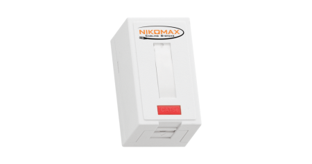 Настенная розетка NIKOMAX, 1 порт, Кат.5e, полный экран, со шторкой, белая-0